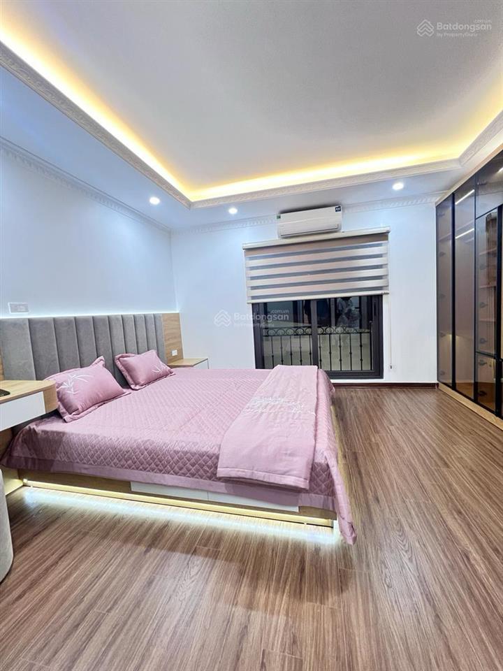 1 căn ở phố thuỵ khuê  tây hồ  6 tầng  diện tích 43m2  gần phố  lô góc 3 thoáng