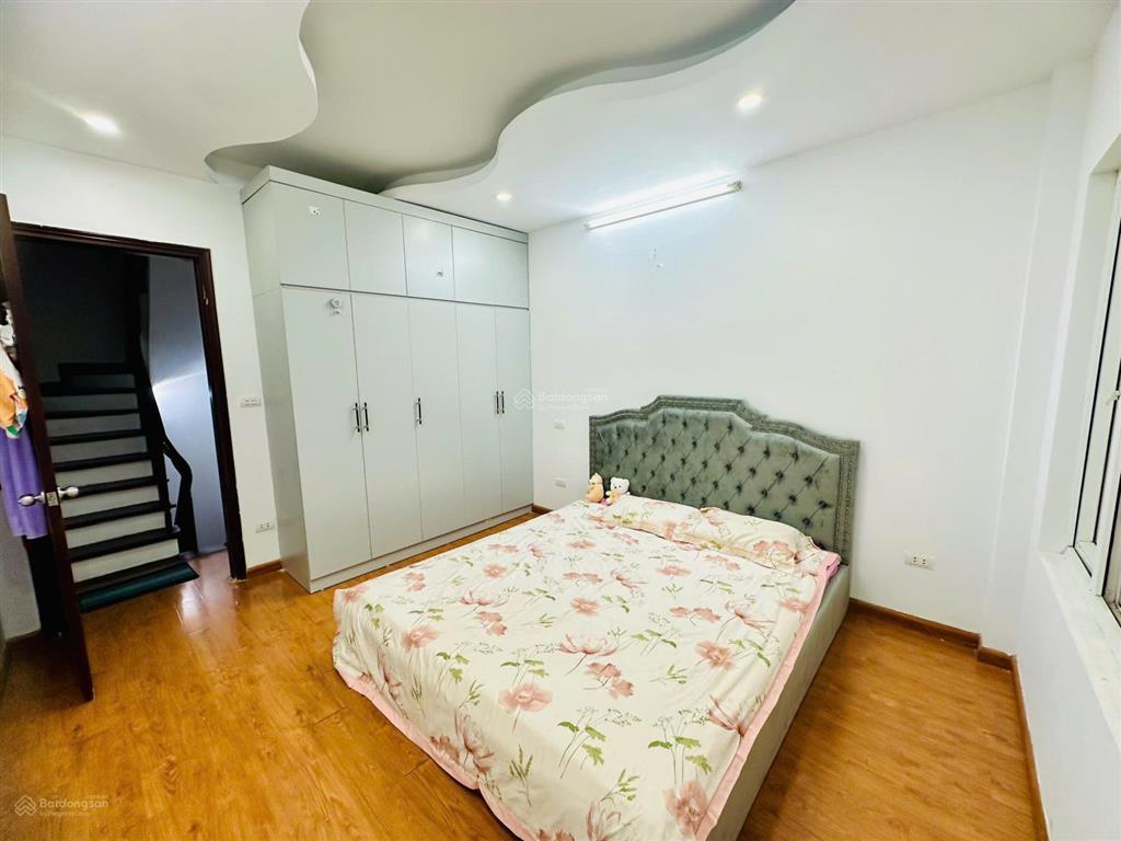 Duy nhất 1 căn ở phố hoàng hoa thám ba đình tây hồ 40m2 5 tầng dân xây full nội thất chỉ 8.6tỷ