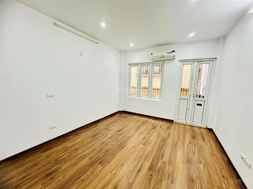 Duy nhất 1 căn ở phố hoàng hoa thám ba đình tây hồ 40m2 5 tầng dân xây full nội thất chỉ 8.6tỷ