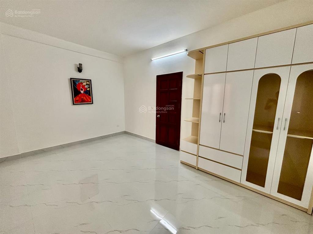 Hiếm có 1 căn 40m2  5 tầng ở phố võ chí công  tây hồ  cách ô tô chỉ 60m  lô góc  chỉ 7.6 tỷ