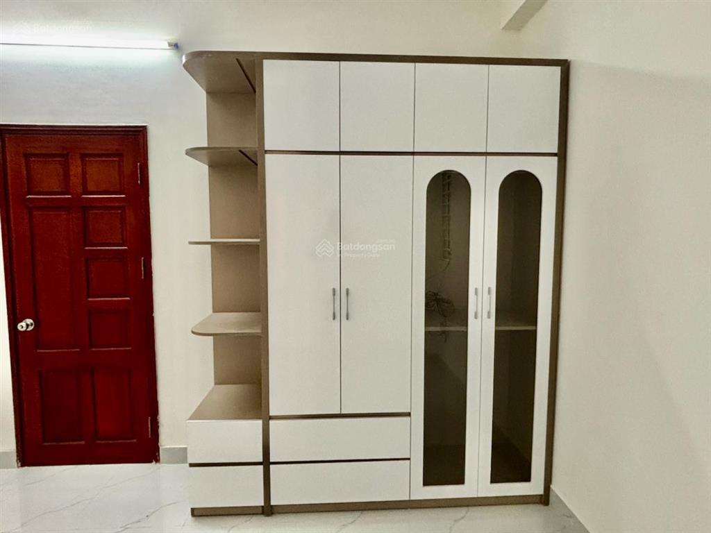 Hiếm có 1 căn 40m2  5 tầng ở phố võ chí công  tây hồ  cách ô tô chỉ 60m  lô góc  chỉ 7.6 tỷ