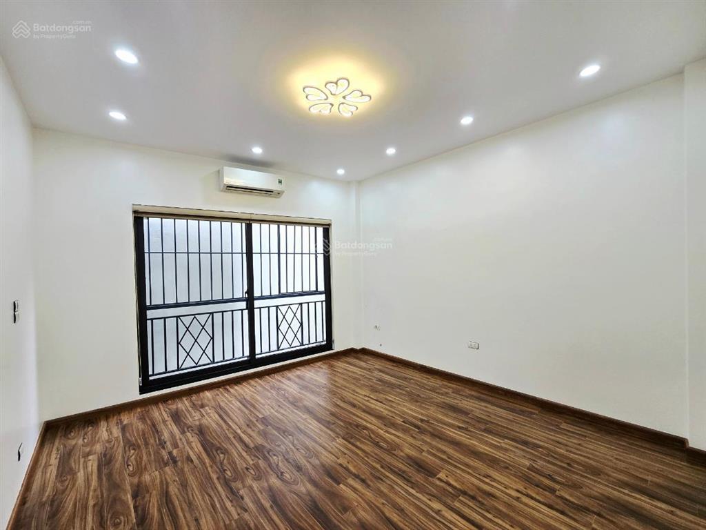 Văn cao  liễu giai 35m2  5 tầng nhà mới  dân xây  chỉ nhỉnh 7 tỷ  full nội thất