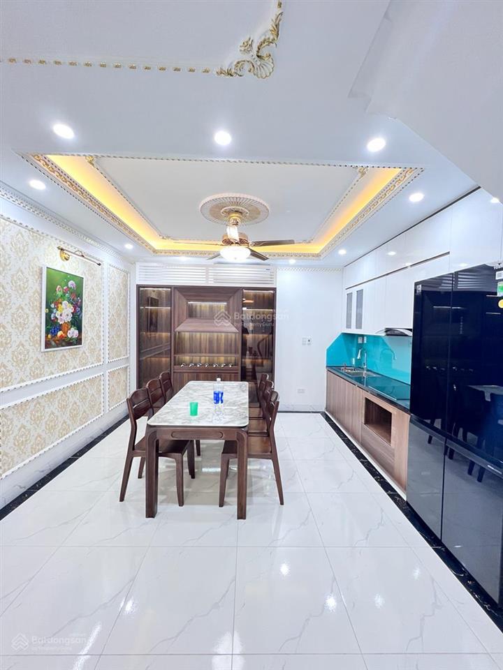Võ chí công  lạc long quân  lô góc  3 thoáng  6 tầng  thang máy  full nội thất  nhà mới