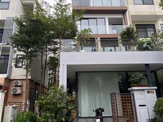 Mới ra chủ nhà đang ở nn không ở nên  bán nhanh căn lk 154m2 xẻ khe  58 tỷ  rẻ nhất thị trường