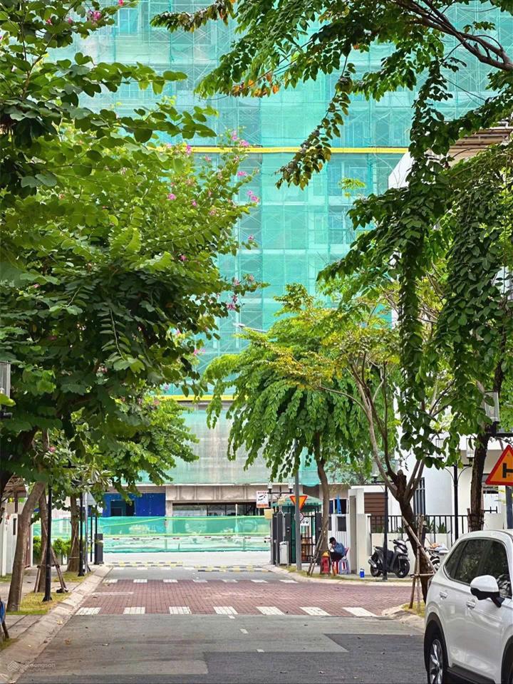 Bán căn hộ chung cư 2 phòng ngủ, tầng cao thành phố mới