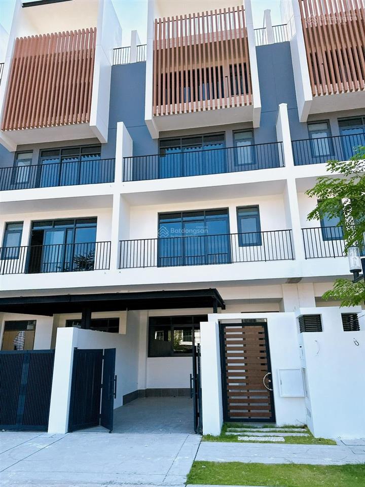 Biệt thự liền kề nhật bản ngang 6 dài 19 kế bên là công viên lớn diện tích sàn 365m2