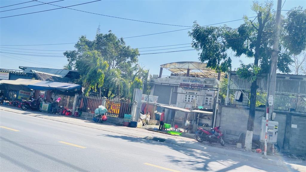 Giảm sốc còn 30,5 tỷ bán tòa văn phòng mặt tiền hai bà trưng dĩ an 911mv ngang 18,5m