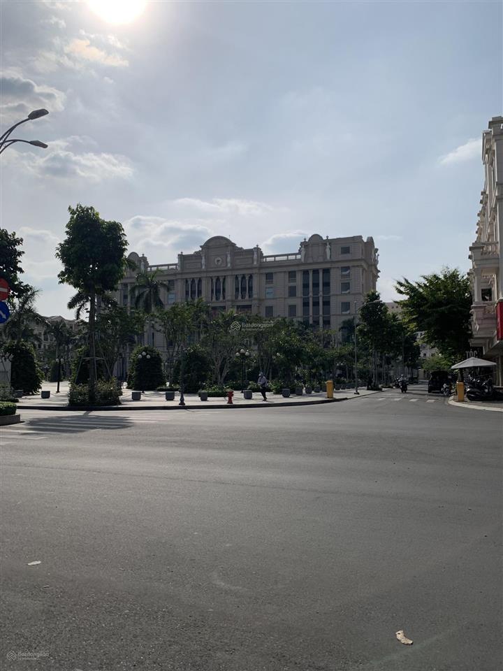 Bán biệt thự cityland p10 ngay công viên hoà bình. diện tích 12,5x20 4 tầng thô. giá 58 tỷ còn tl..