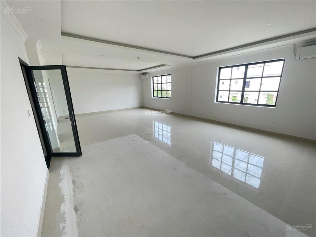 Cho thuê 1 cặp mặt tiền cityland nguyễn văn lượng gò vấp. diện tích 10x20 5 tầng giá 140tr/1 !