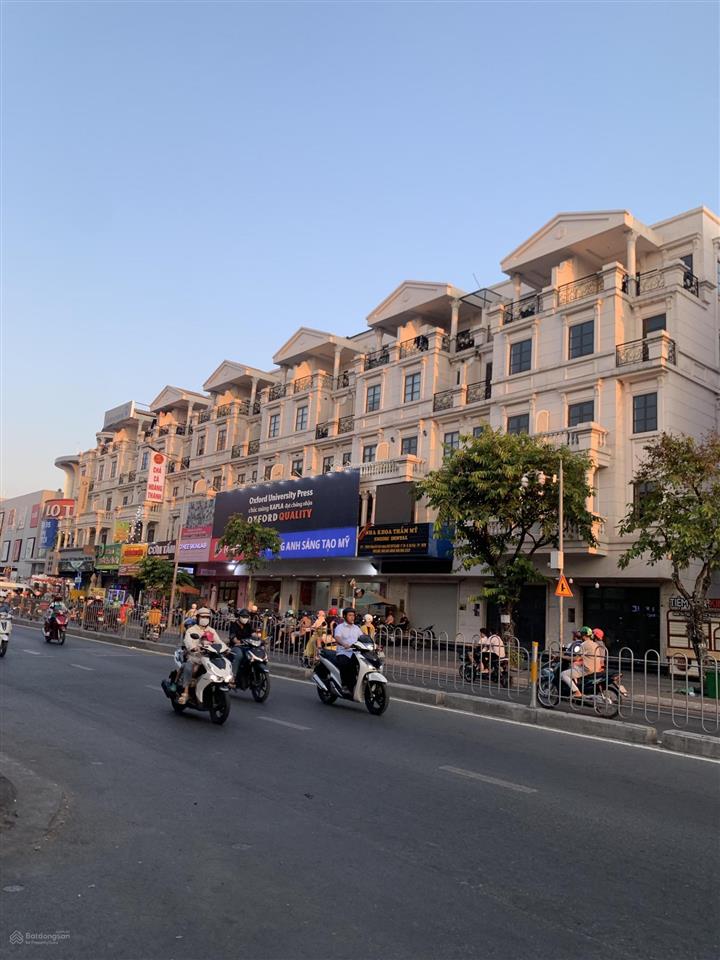 Cho thuê 1 cặp mặt tiền cityland nguyễn văn lượng gò vấp. diện tích 10x20 5 tầng giá 140tr/1 !