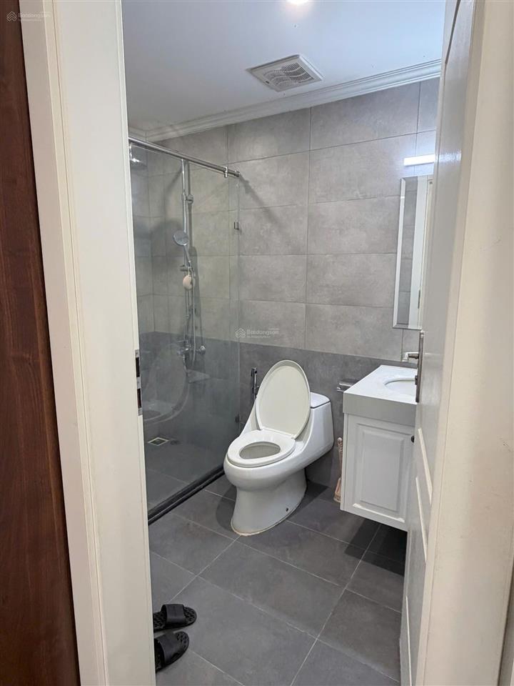 Bán gấp cc sunshine palace lĩnh nam. dt82m2. tk 2 ngủ 2 vệ sinh. tầng trung full nt nhập khẩu.