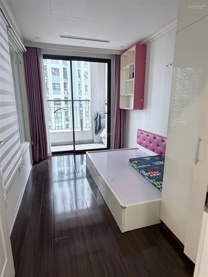 Bán gấp cc sunshine palace lĩnh nam. dt82m2. tk 2 ngủ 2 vệ sinh. tầng trung full nt nhập khẩu.