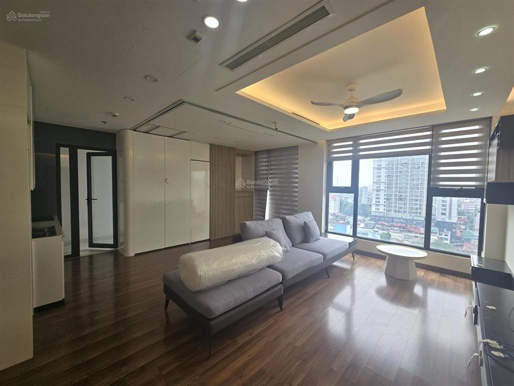 Cho thuê cc b6 giảng võ. dt86m2 thiết kế 3 ngủ 2 vs. full nội thất. tầng cao ban công hướng nam mát