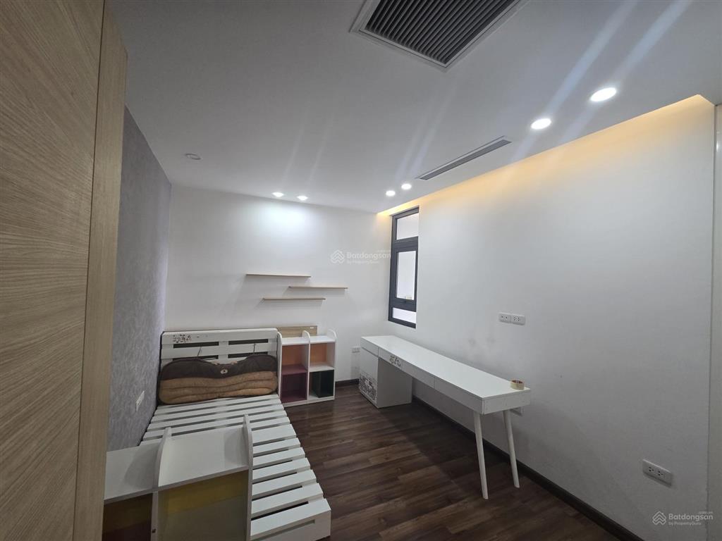 Cho thuê cc b6 giảng võ. dt86m2 thiết kế 3 ngủ 2 vs. full nội thất. tầng cao ban công hướng nam mát