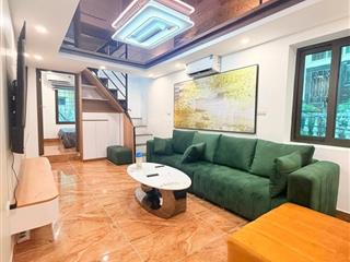 Giá hời. tập thể tầng 2 phố nguyên hồng. dt 120m2 2 thoáng, 3 ngủ 3 vệ sinh. ô tô đỗ. full nội thất