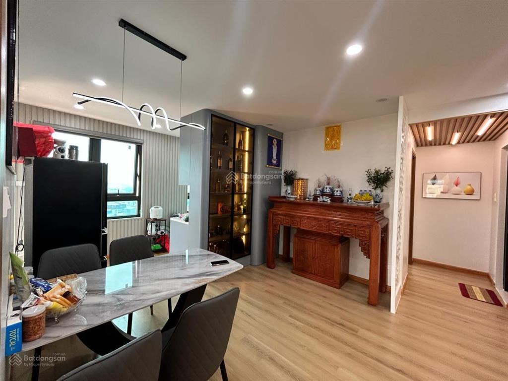 Rẻ nhất ba đình. bán cc số 6 đội nhân. dt95m2 thiết kế 3 ngủ 2 vệ sinh. full nội thất. ở ngay