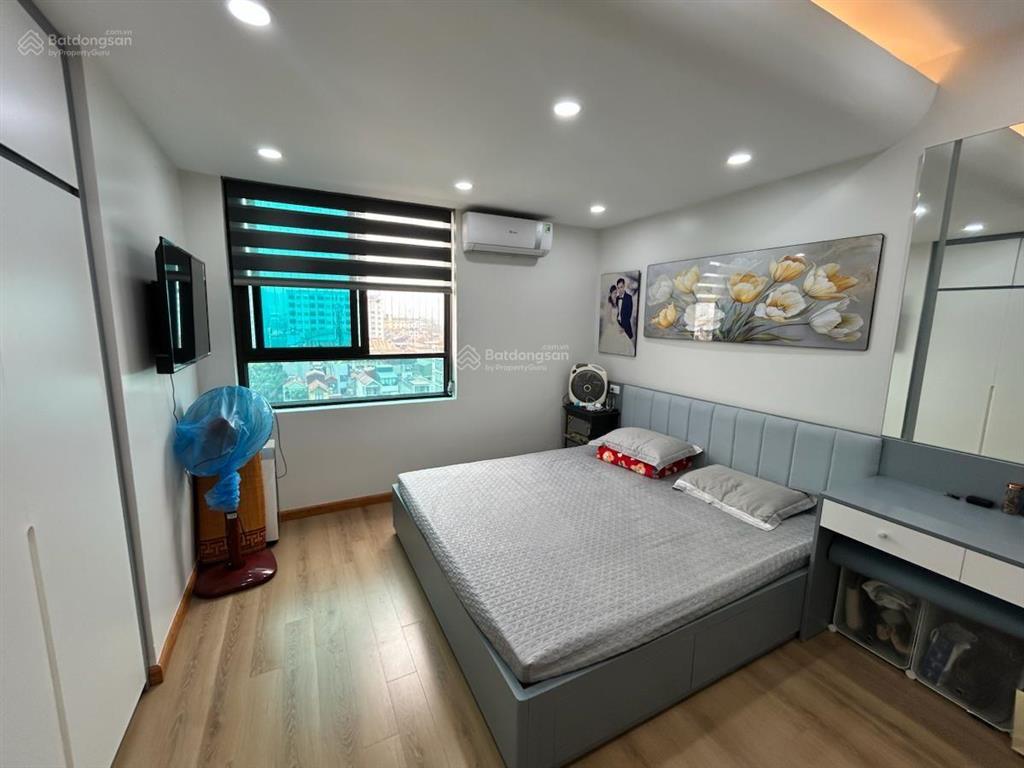 Rẻ nhất ba đình. bán cc số 6 đội nhân. dt95m2 thiết kế 3 ngủ 2 vệ sinh. full nội thất. ở ngay