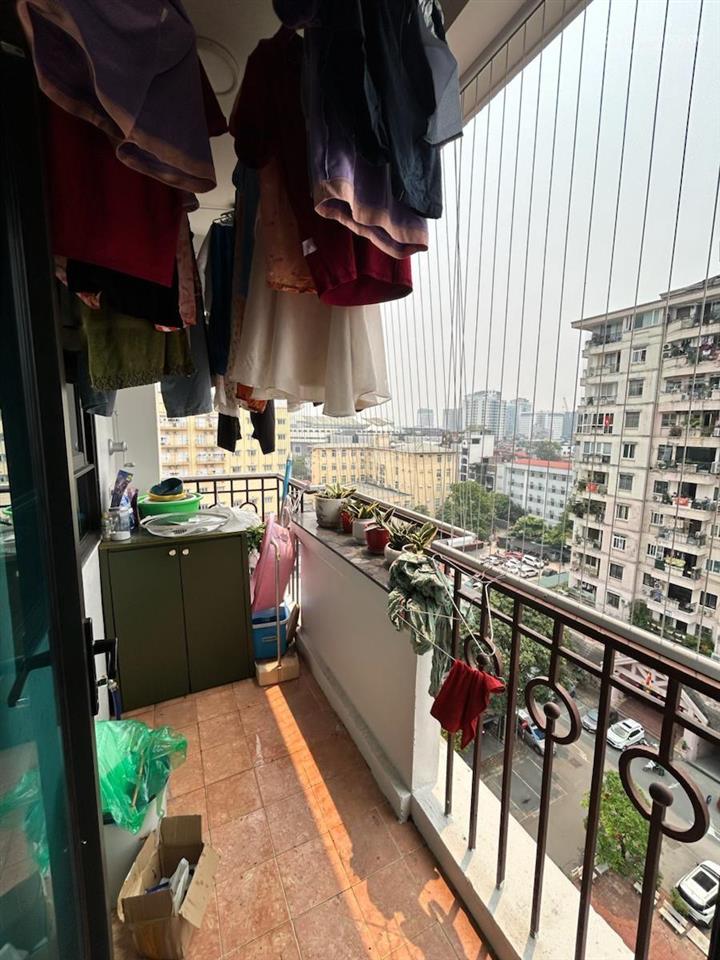 Rẻ nhất ba đình. bán cc số 6 đội nhân. dt95m2 thiết kế 3 ngủ 2 vệ sinh. full nội thất. ở ngay