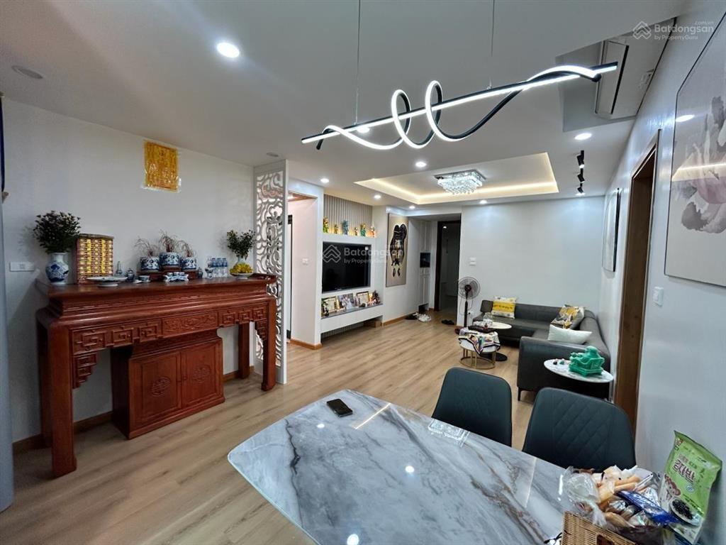 Rẻ nhất ba đình. bán cc số 6 đội nhân. dt95m2 thiết kế 3 ngủ 2 vệ sinh. full nội thất. ở ngay