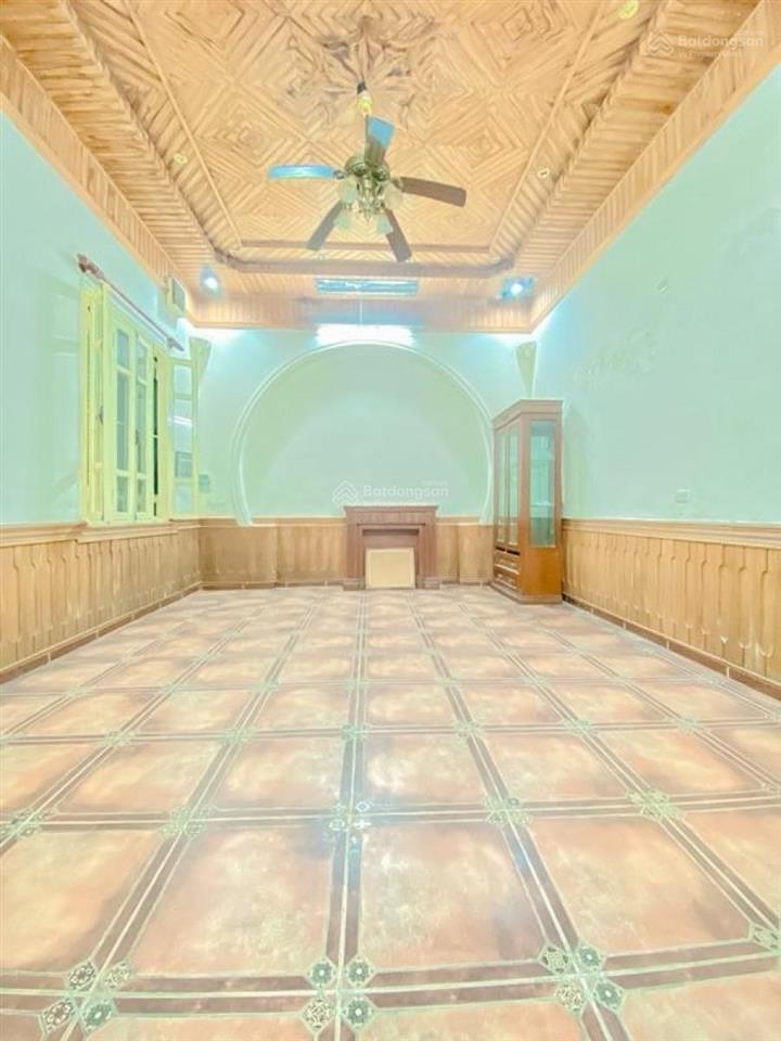 Cho thuê nhà phố đào tấn. dt 100m2x3t. mặt tiền 5m. nhà phân lô ô tô tránh. khu vực kinh doanh đỉnh