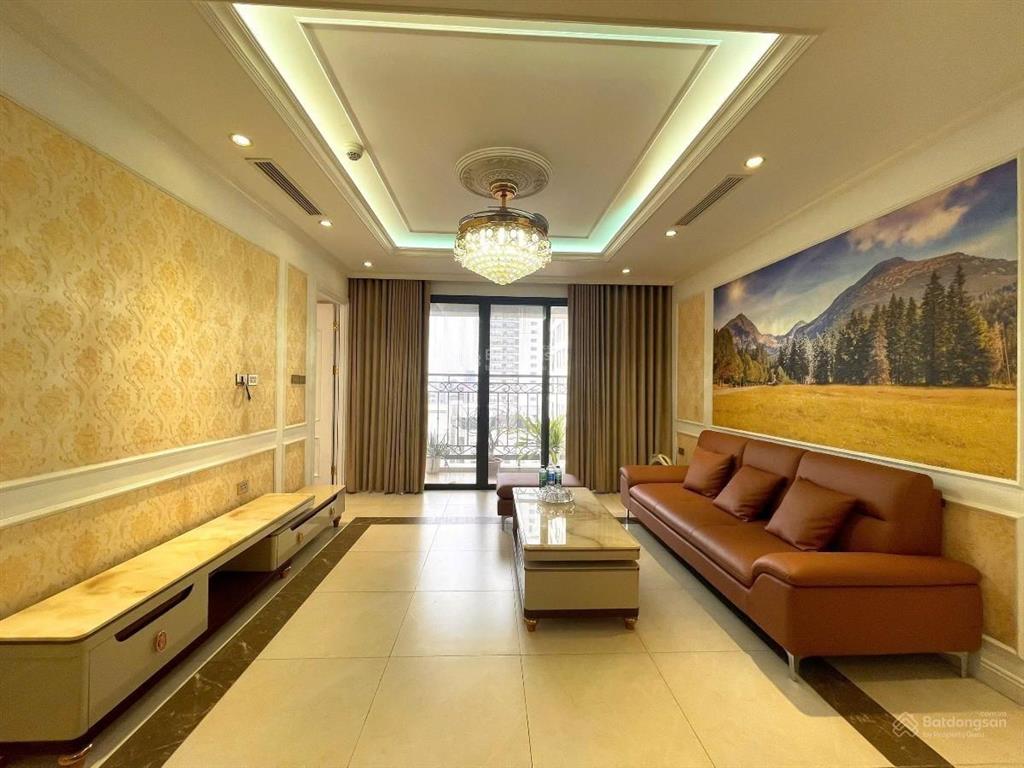 Bán gấp chung cư d2 giảng võ. dt 85m2 lô góc thiết kế 2 ngủ 2 vệ sinh. tầng cao thoáng mát. full nt