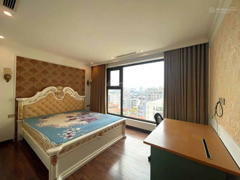Bán gấp chung cư d2 giảng võ. dt 85m2 lô góc thiết kế 2 ngủ 2 vệ sinh. tầng cao thoáng mát. full nt