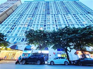 Bán gấp chung cư b6 giảng võ. dt 127m2 thiết kế 4 ngủ 2 vs. tầng trung. full nội thất. ở ngay.