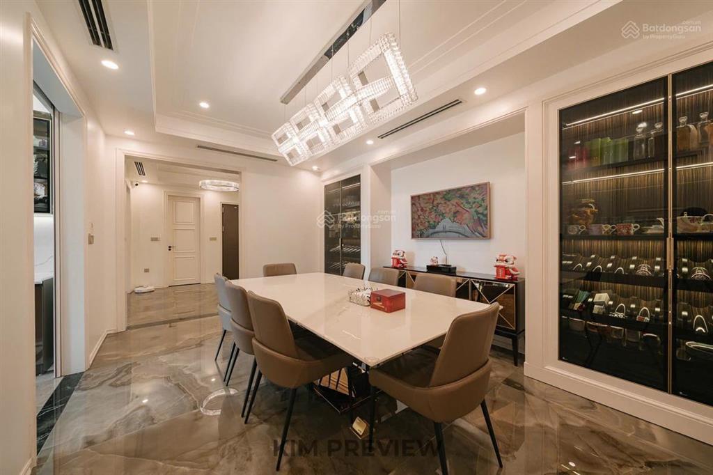 Hiếm.bán chung cư d2 giảng võ. dt115m2 thiết kế 3 ngủ 2 vs. 3 ngủ đều có cửa sổ. giao dịch ngay