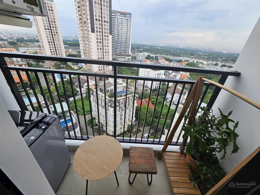 Chính chủ cần bán căn hộ chung cư thủ thiêm sky, nội thất cao cấp tại trung tâm thảo điền