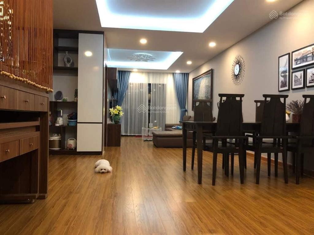 Chính chủ cần bán căn hộ chung cư ngoại giao đoàn 75m2 có 2pn 2wc tầng trung, giá 7.8 tỷ có bớt