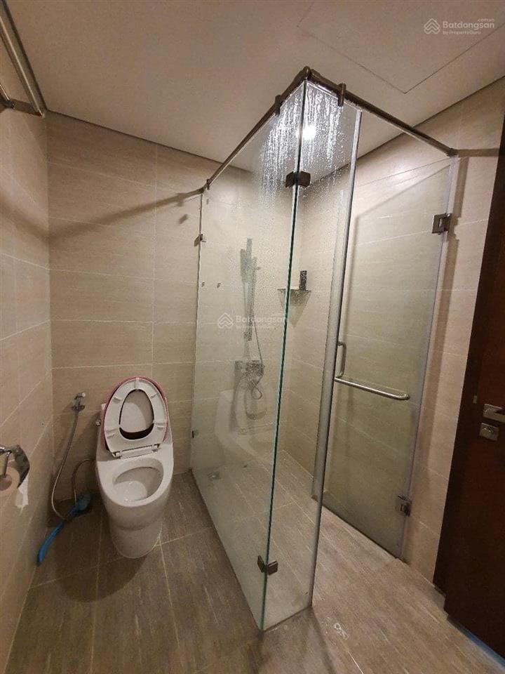 Bán căn hộ chung cư sakura  47 vũ trọng phụng 80m2 có 2pn  2wc tầng trung, giá 6.x tỷ