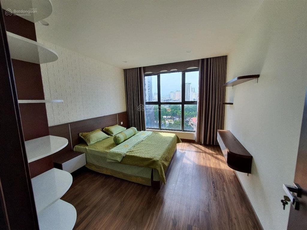 Chính chủ bán căn hộ chung cư n09b2 đtm dịch vọng  thành thái 170m2 có 4pn  3vs căn góc, nhà đẹp