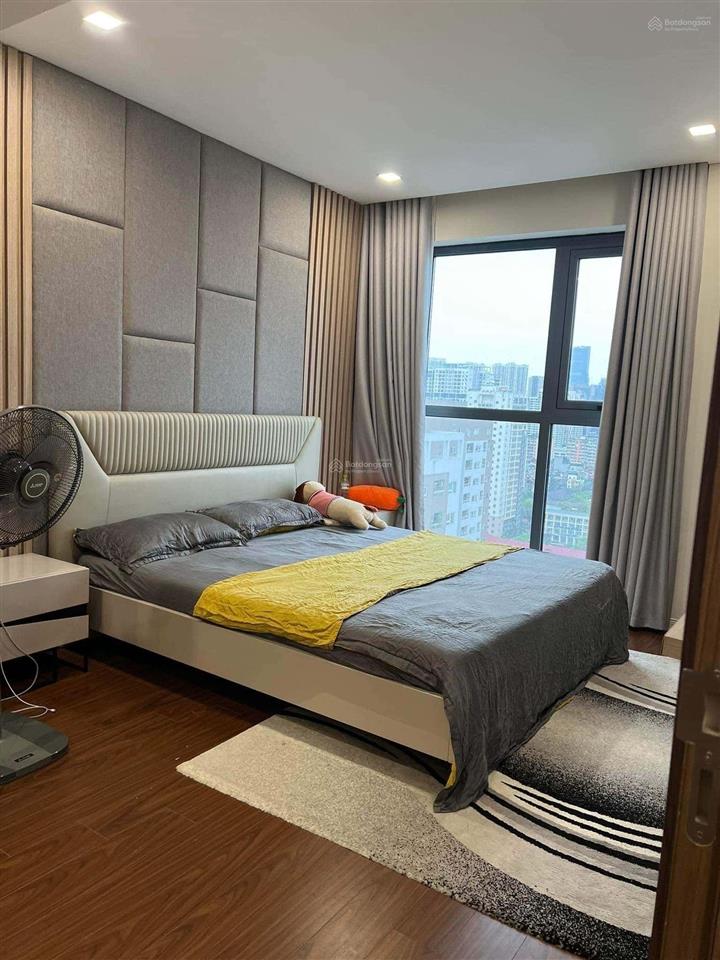 Cho thuê căn hộ tầng 23 chung cư cao cấp center point  110 cầu giấy, 77m2 có 2pn  2wc giá 15tr/th