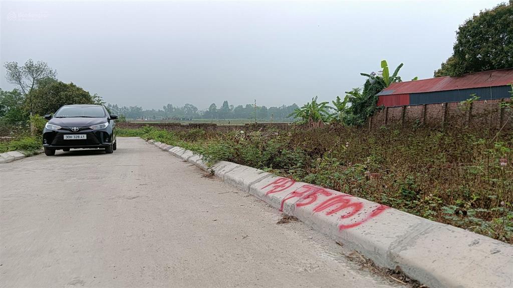 Giá nào cũng bán. vợ chồng đứa em mua định xây ở đi làm cho gần nhưng giờ chuyển về quê nên cần bán