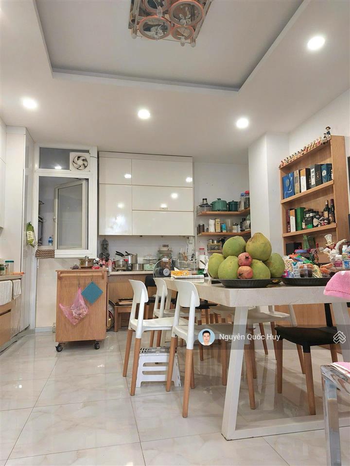 Nhà đẹp 5 tầng sát trường sa  ô tô ngủ nhà  58m2 chỉ 14,x tỷ