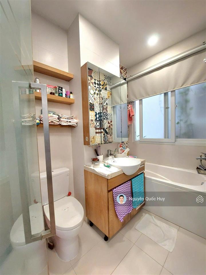 Nhà đẹp 5 tầng sát trường sa  ô tô ngủ nhà  58m2 chỉ 14,x tỷ