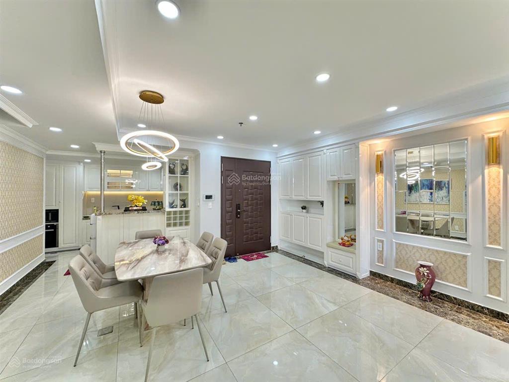 Ch 123m2 full nội thất cao cấp  ngay phú mỹ hưng chỉ 62tr/m2