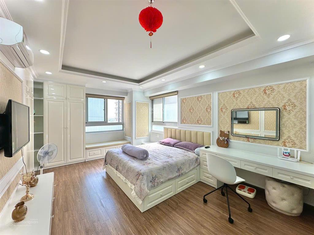 Ch 123m2 full nội thất cao cấp  ngay phú mỹ hưng chỉ 62tr/m2