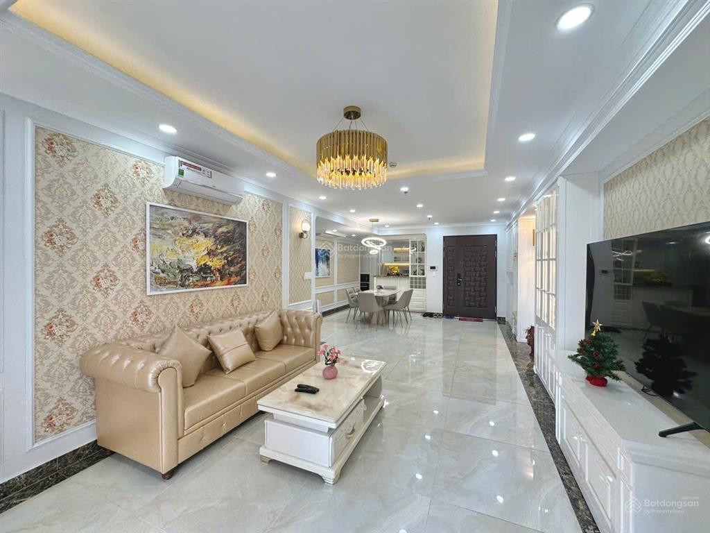 Ch 123m2 full nội thất cao cấp  ngay phú mỹ hưng chỉ 62tr/m2