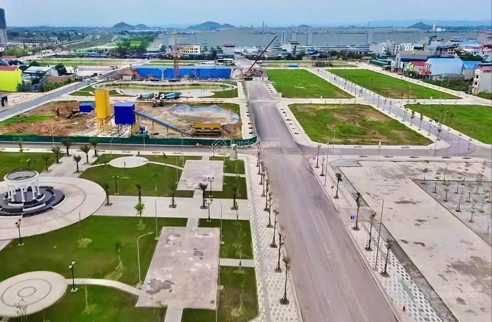 Chính chủ bán gấp mảnh đất lô góc 135m2 mặt tiền 7,5m giá đầu tư, cạnh nhà máy samsung phổ yên