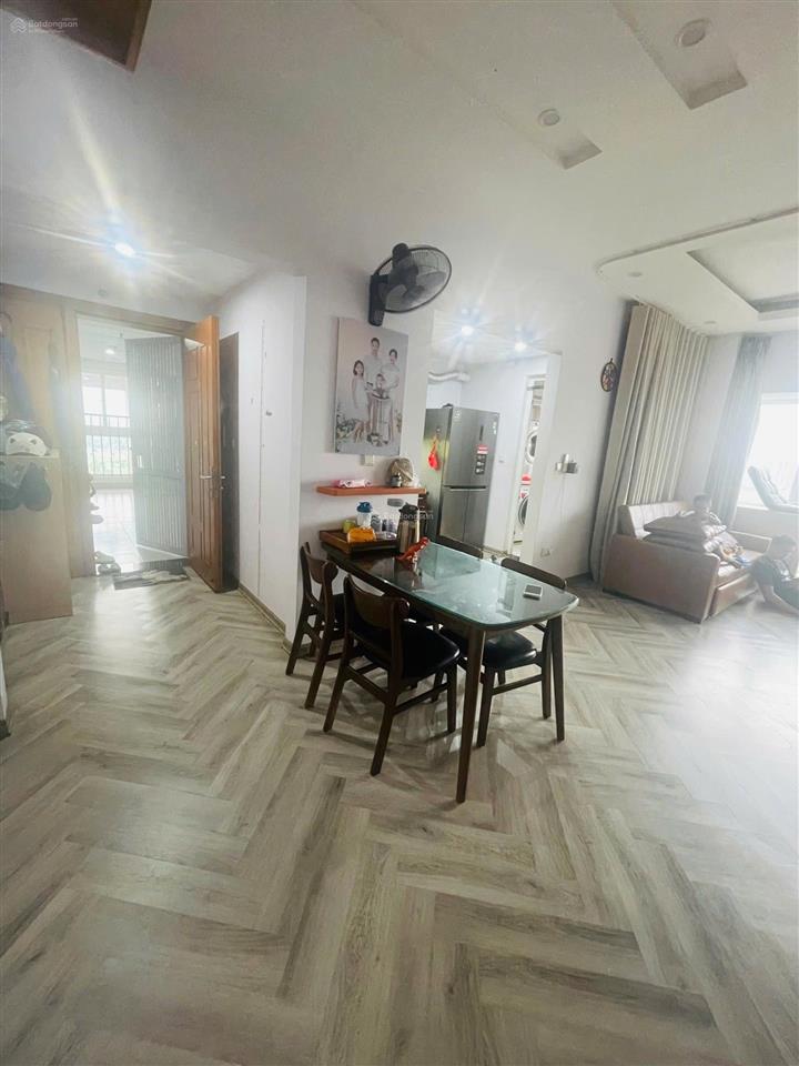Bán căn chung cư 2 ngủ 2 vệ sinh tại green house  ct17 việt hưng  long biên