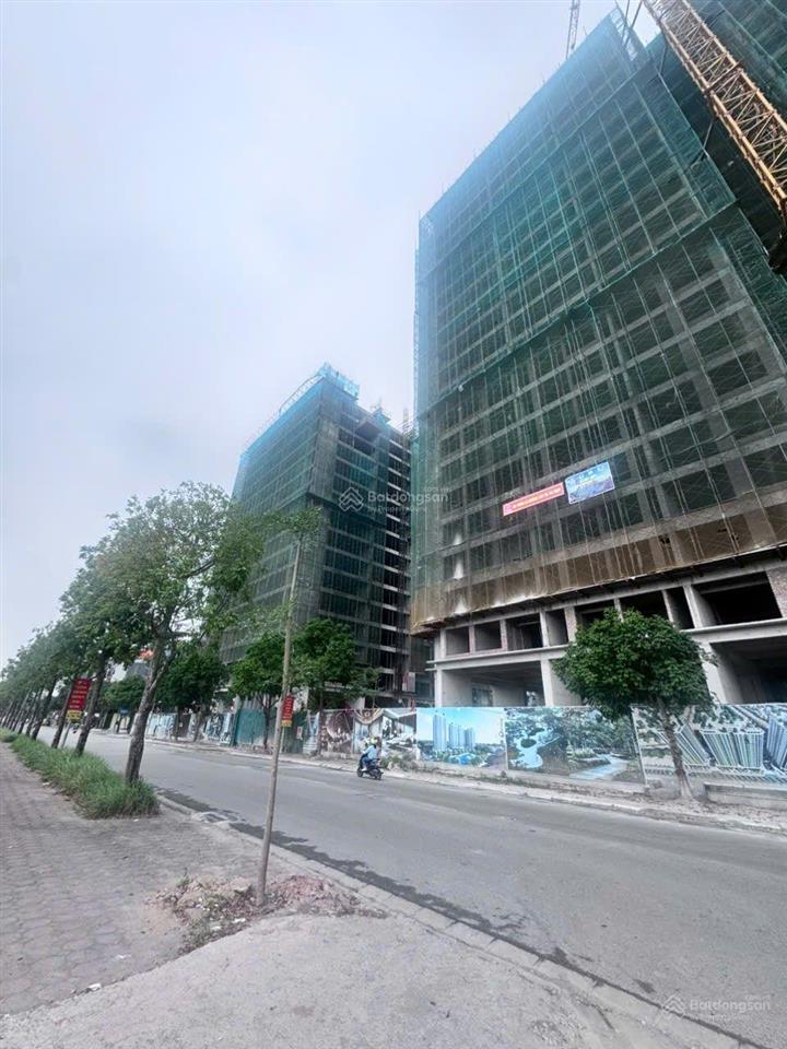 Trực tiếp cđt căn 3 ngủ góc vuông vắn view đẹp. nằm trên đường phúc lợi đối diện vincom