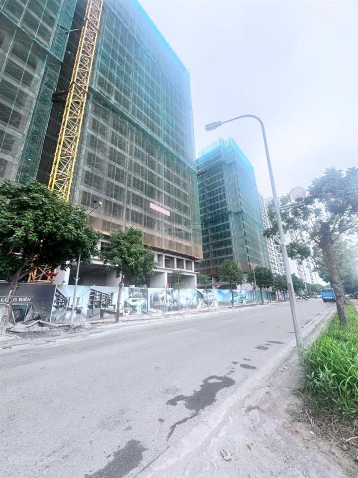 Trực tiếp cđt căn 3 ngủ góc vuông vắn view đẹp. nằm trên đường phúc lợi đối diện vincom