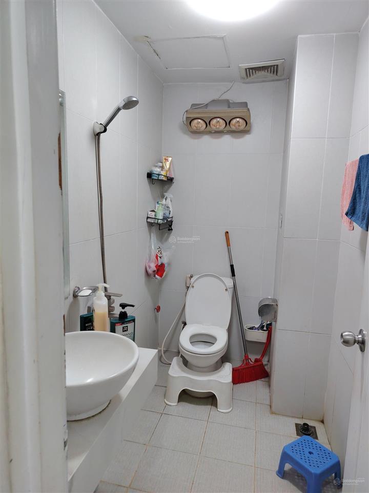 Bán căn 2 ngủ tại việt hưng long biên đối diện công viên