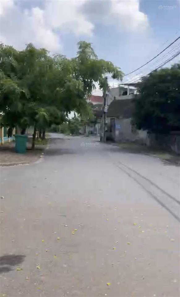 Cần bán 40m2 đất đề trụ dương quang gia lâm cách phú thị reverside 500m chỉ 2.5 tỷ