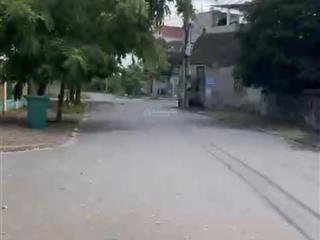 Cần bán 40m2 đất đề trụ dương quang gia lâm cách phú thị reverside 500m chỉ 2.5 tỷ