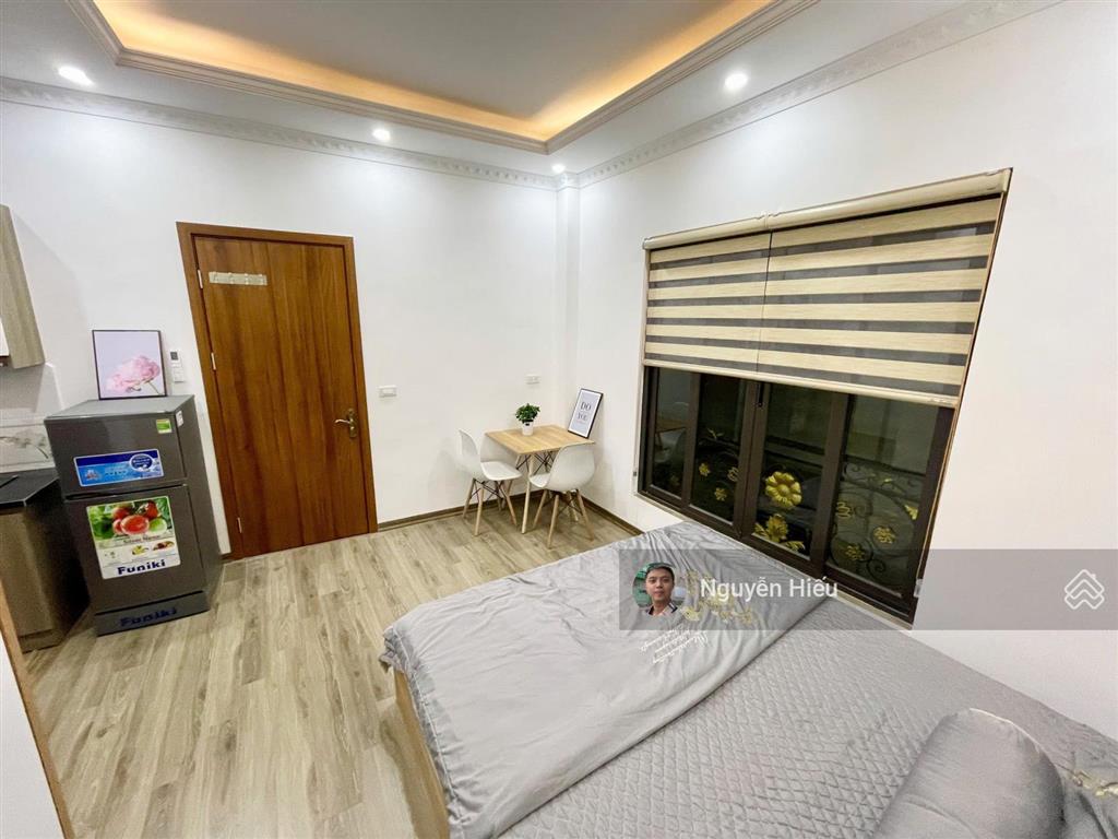 Cho thuê phòng hoàng hoa thám, ban công, đủ nội thất, pccc tốt, tiện đi lại, chỉ 4.x triệu