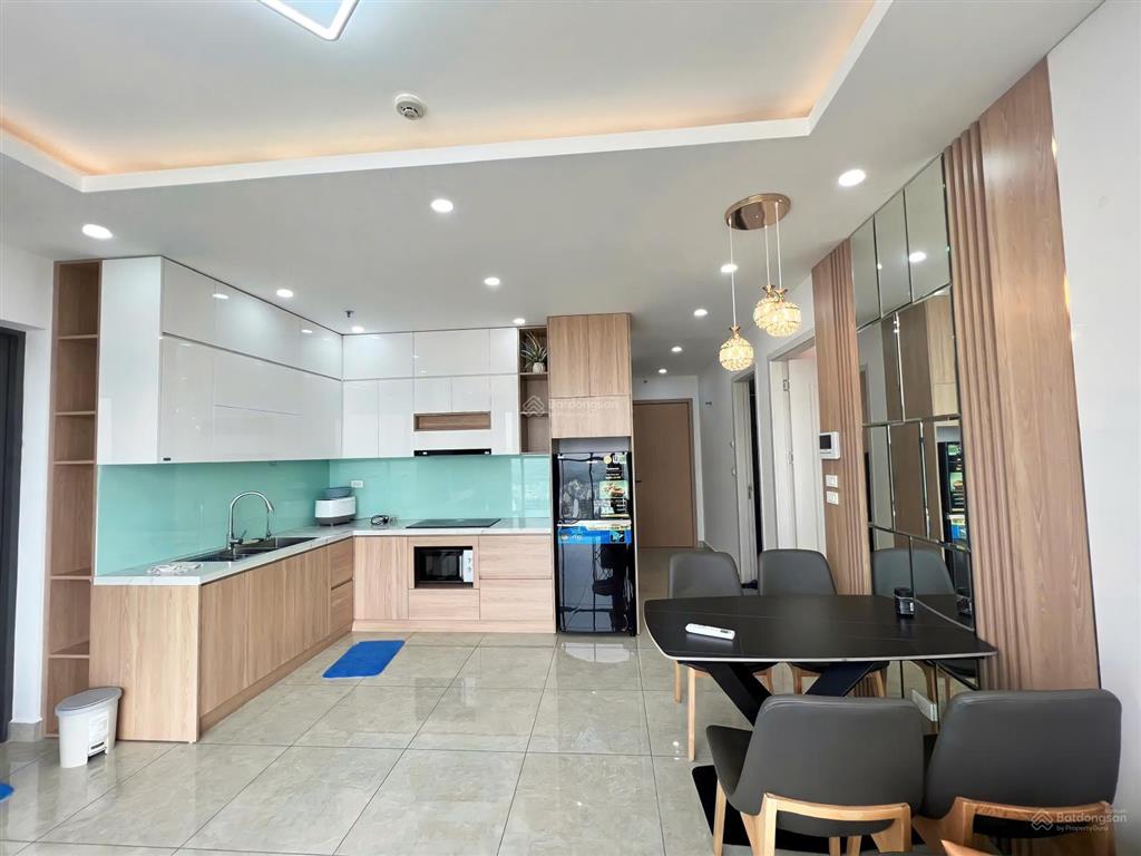 Cho thuê căn hộ cao cấp the minato residence tầng cao view đẹp, full nội thất