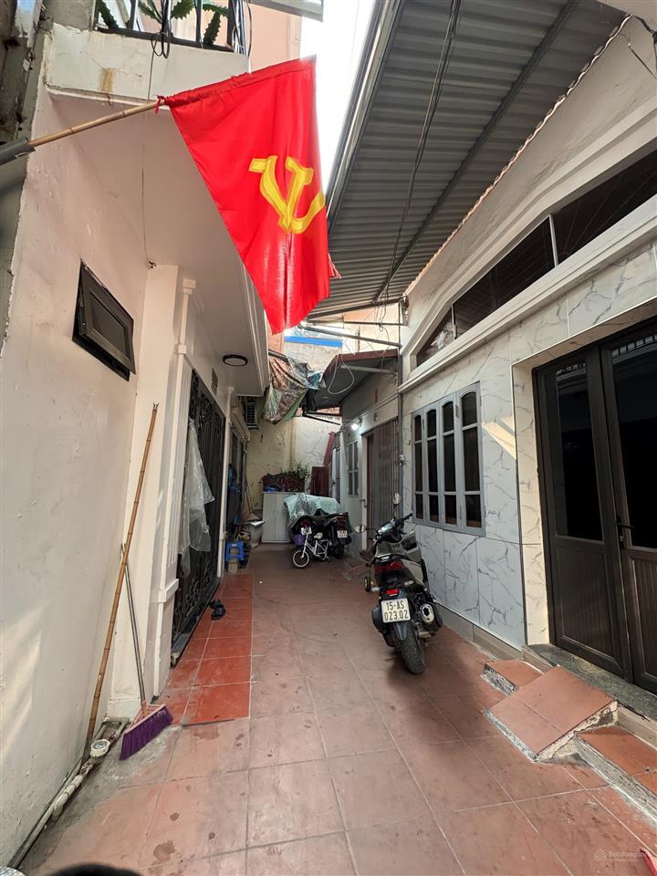 Cho thuê nhà 2 tầng miếu hai xã, an ninh đảm bảo, không ngập lụt
