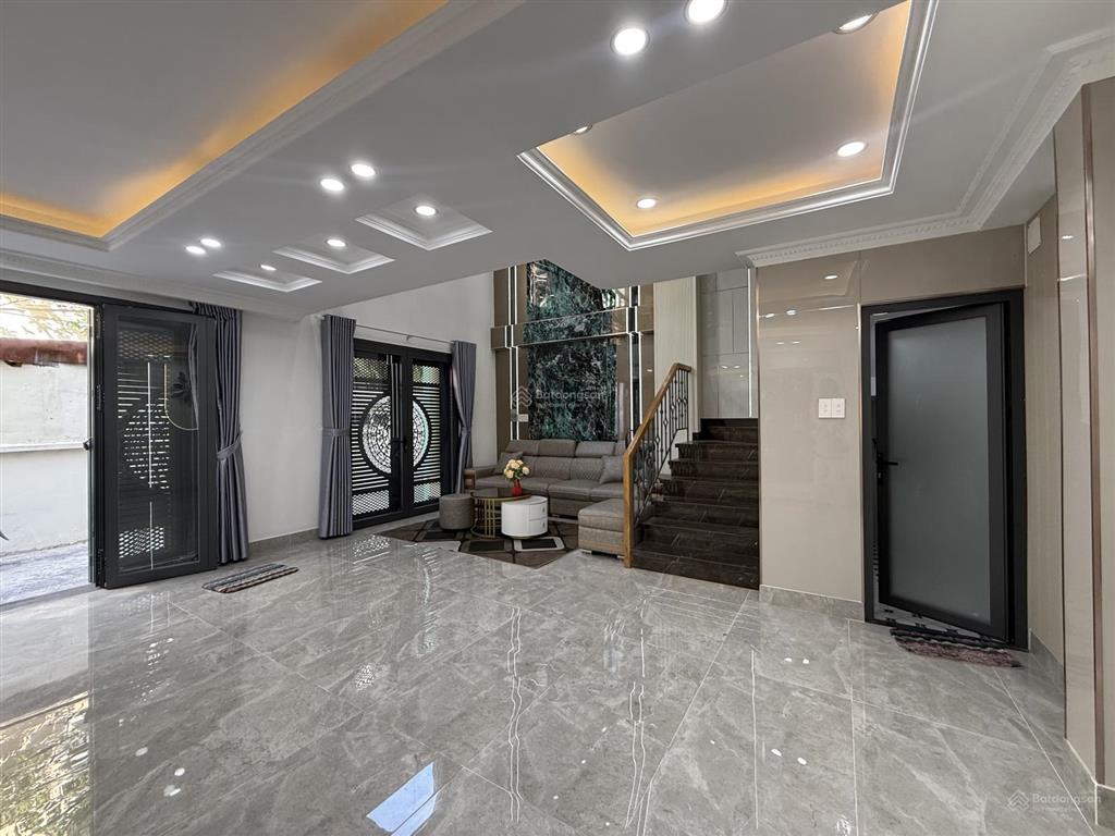 Mới xây cổ điển pha hiện đại  ngang hiếm hơn 7m quang trung gò vấp